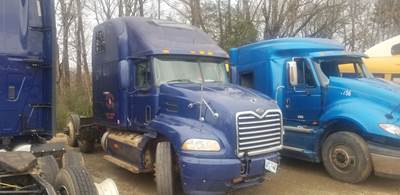 Mack Vision CX613 Salvage Truck