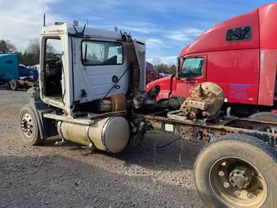 Mack Vision CXN613 Salvage Truck