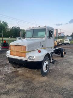 Peterbilt 330 Salvage Truck