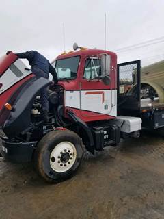 Peterbilt 330 Salvage Truck
