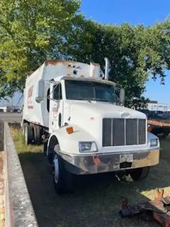 Peterbilt 330 Salvage Truck