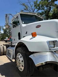 Peterbilt 330 Salvage Truck