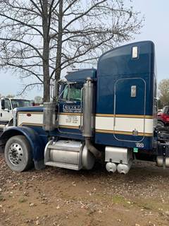 Peterbilt 379 Salvage Truck