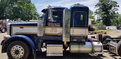 Peterbilt 379 Salvage Truck
