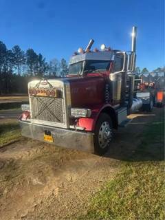 Peterbilt 379 Salvage Truck