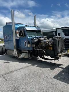 Peterbilt 379 Salvage Truck