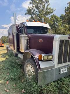 Peterbilt 379 Salvage Truck