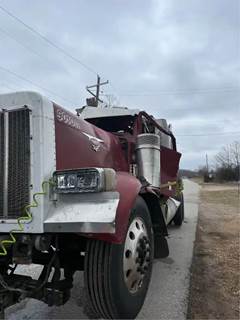 Peterbilt 379 Salvage Truck