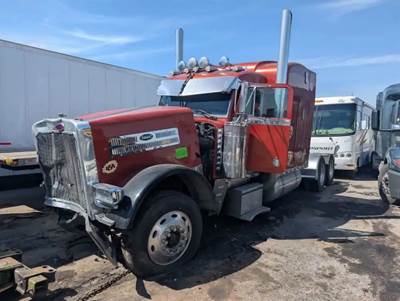Peterbilt 379 Salvage Truck