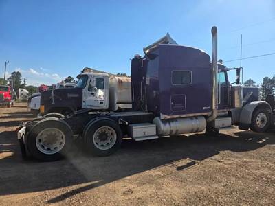 Peterbilt 379 Salvage Truck