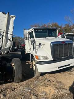 Peterbilt 382 Salvage Truck