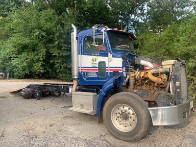 Peterbilt 384 Salvage Truck