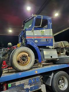 Peterbilt 384 Salvage Truck