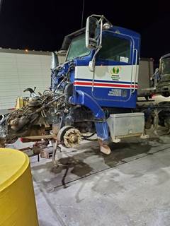 Peterbilt 384 Salvage Truck