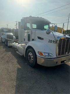 Peterbilt 384 Salvage Truck
