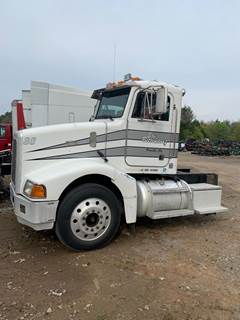 Peterbilt 385 Salvage Truck