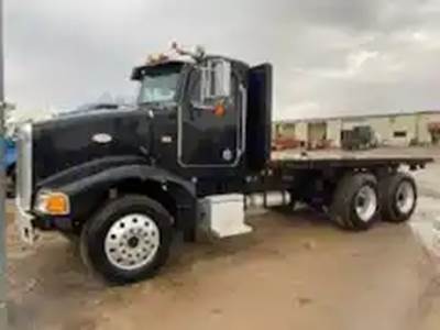 Peterbilt 385 Salvage Truck