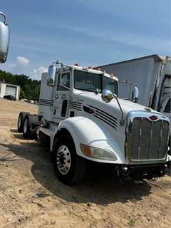 Peterbilt 386 Salvage Truck