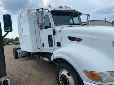 Peterbilt 386 Salvage Truck