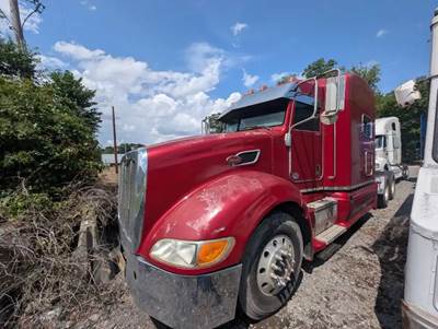 Peterbilt 386 Salvage Truck