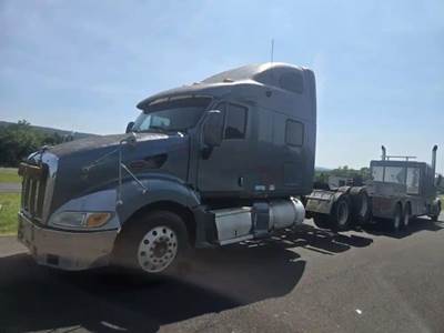 Peterbilt 387 Salvage Truck