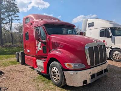 Peterbilt 387 Salvage Truck