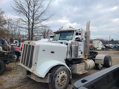 Peterbilt 388 Salvage Truck