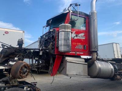 Peterbilt 388 Salvage Truck
