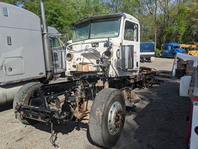 Peterbilt 388 Salvage Truck
