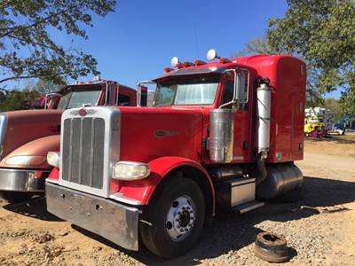 Peterbilt 388 Salvage Truck