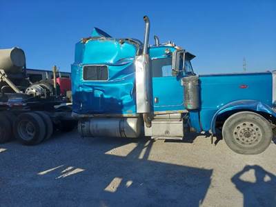 Peterbilt 389 Salvage Truck