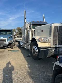 Peterbilt 389 Salvage Truck