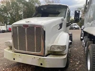 Peterbilt 567 Salvage Truck