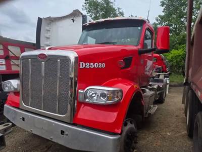 Peterbilt 567 Salvage Truck