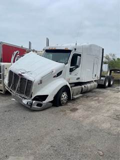 Peterbilt 579 Salvage Truck