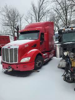 Peterbilt 579 Salvage Truck