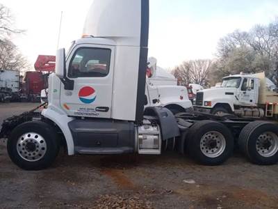 Peterbilt 579 Salvage Truck