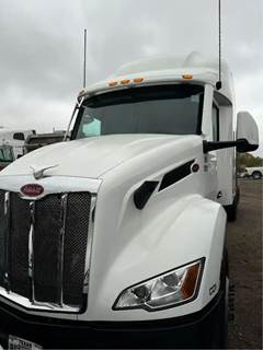 Peterbilt 579 Salvage Truck