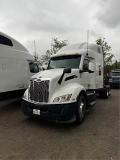 Peterbilt 579 Salvage Truck