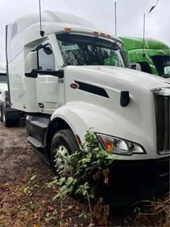 Peterbilt 579 Salvage Truck