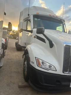 Peterbilt 579 Salvage Truck