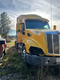 Peterbilt 579 Salvage Truck