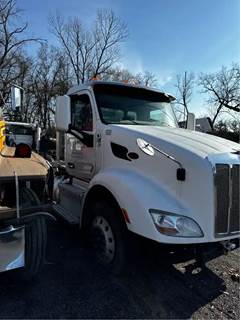 Peterbilt 579 Salvage Truck
