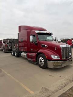 Peterbilt 579 Salvage Truck