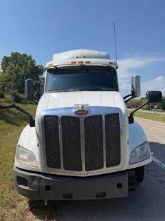 Peterbilt 579 Salvage Truck