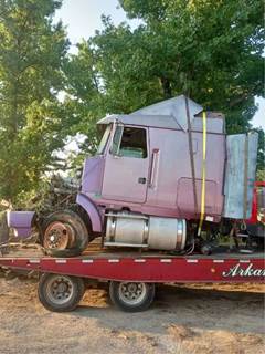 Volvo / WhiteGMC WIA Aero Salvage Truck