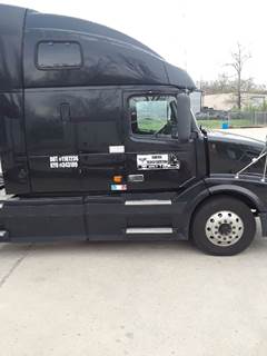 Volvo VNL Salvage Truck