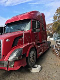 Volvo VNL Salvage Truck