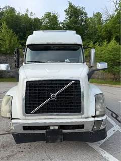 Volvo VNL Salvage Truck