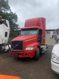Volvo VNM Salvage Truck